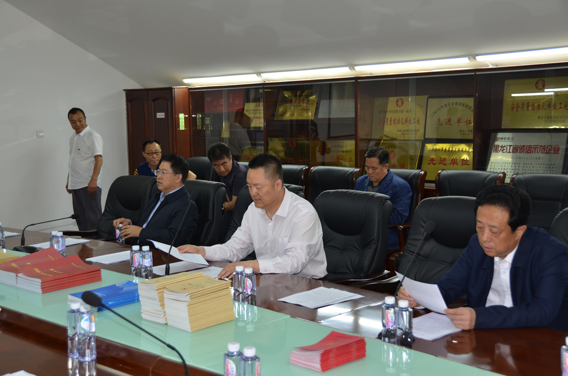 市委副書記市長郭冀平到恒泰集團(tuán)調(diào)研03.JPG