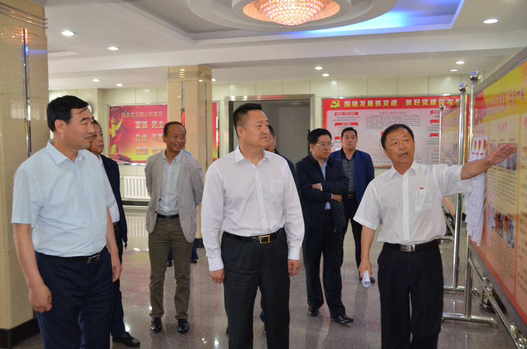 市委副書記市長郭冀平到恒泰集團(tuán)調(diào)研01.JPG